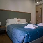 Rosa 3* פומפיי