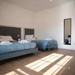 Rosa 3* פומפיי